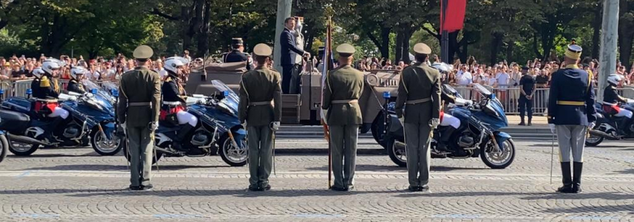 cestna_straz_acr_spolecne_s_garde_republicaine_-_francouzska_motorizovana_policejni_jednotka_jejiz_hlavni_cinnosti_je_ochrana_prezidenta.jpg