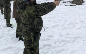 Dobrý střelecký postoj velmi ovlivňuje výsledky střelby. Ale když umíš, tak umíš....