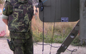 Bez spojení, není velení, KFOR (2004).