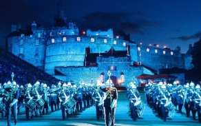 Oficiální propagační fotky Královského edinburského vojenského festivalu Autor: https://www.edintattoo.co.uk/