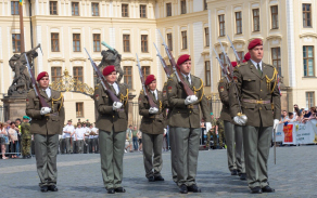 Čestná stráž Armády České Republiky Autor: četař Jan Hlaváč
