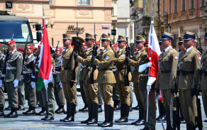 nastoupené jednotky při zahájení Drillfestu 2019