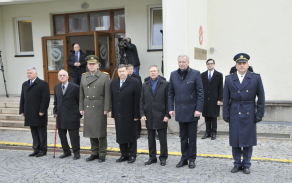 Pietní akce se zúčastnili také generálové Pavel Štefka, Karel Pezl, Josef Bečvář, Jiří Nekvasil, Jiří Šedivý a Vlastimil Picek