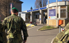 Ústřední vojenská nemocnce má dárce z řad vojáků z povolání, ale i z civilu