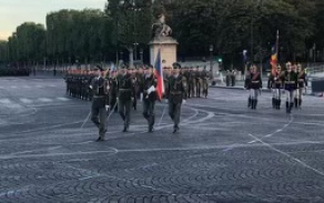 zastupci_cestne_straze_acr_behem_nacviku_slavnostni_prehlidky.jpg